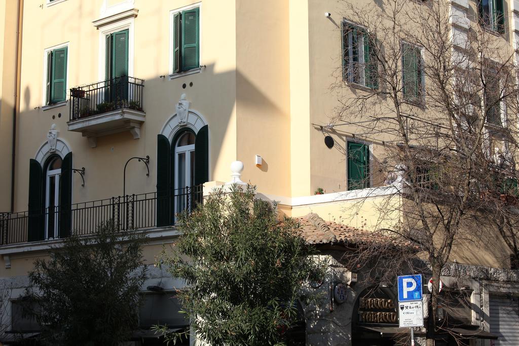 Alojamento de Acomodação e Pequeno-almoço Big Johnny B Roma
